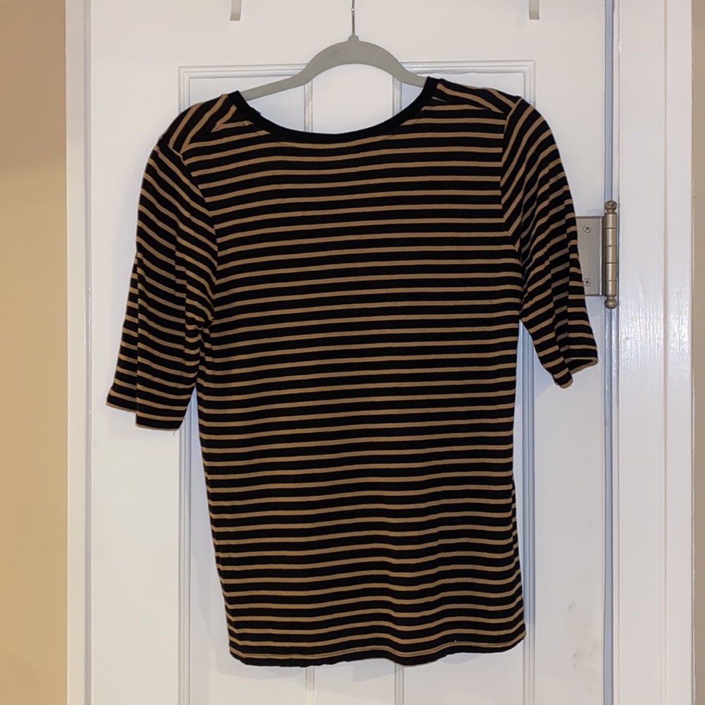 Black & Gold Short Sleeve Shirt - Picture 2 of 3